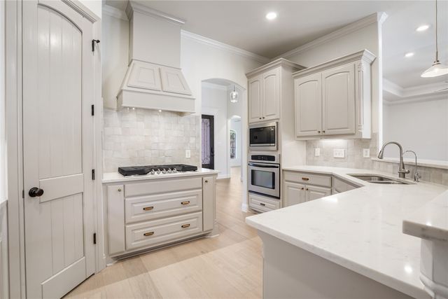 5919 Dry Creek Lane, Arlington, TX 76017