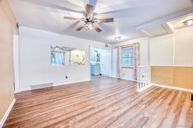 19305 Wall Street, Melvindale, MI 48122