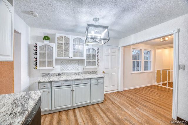 19305 Wall Street, Melvindale, MI 48122