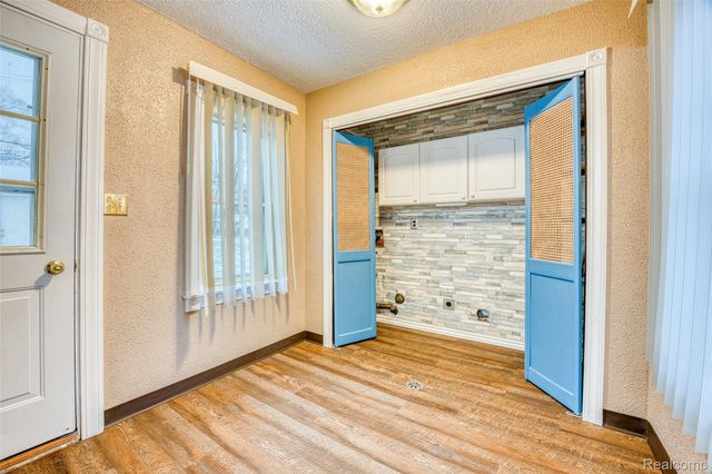 19305 Wall Street, Melvindale, MI 48122