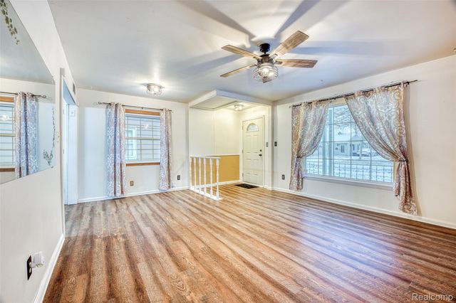 19305 Wall Street, Melvindale, MI 48122