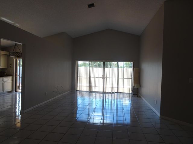 173 EXECUTIVE Circle, Boynton Beach, FL 33436
