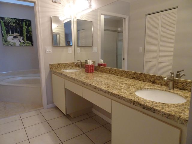 173 EXECUTIVE Circle, Boynton Beach, FL 33436
