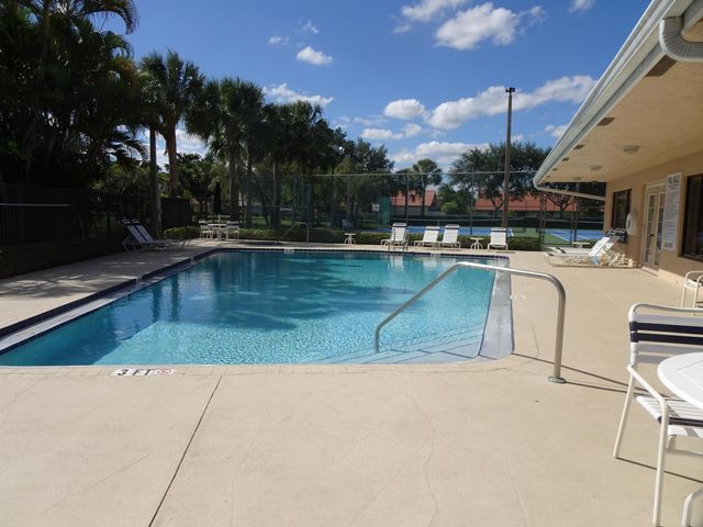 173 EXECUTIVE Circle, Boynton Beach, FL 33436