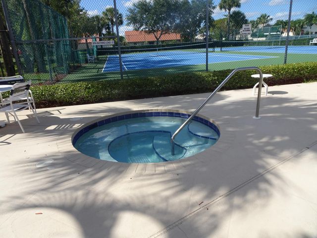 173 EXECUTIVE Circle, Boynton Beach, FL 33436