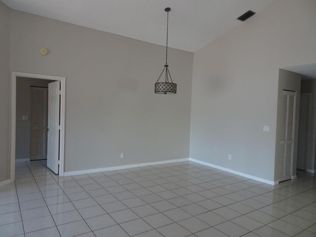 173 EXECUTIVE Circle, Boynton Beach, FL 33436