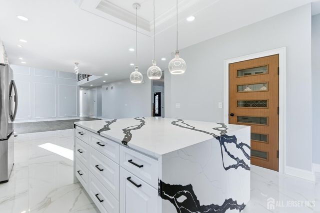 4 Hemlock Drive, Edison, NJ 08820