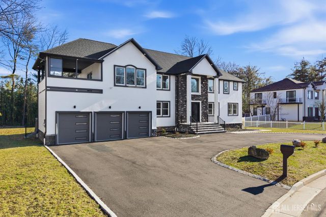 4 Hemlock Drive, Edison, NJ 08820