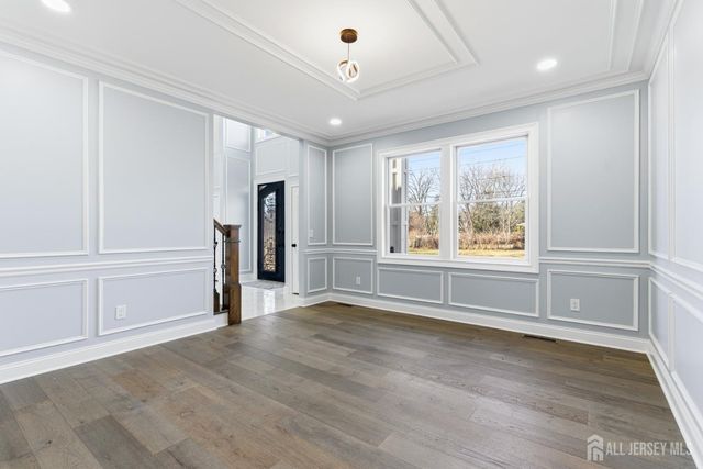 4 Hemlock Drive, Edison, NJ 08820