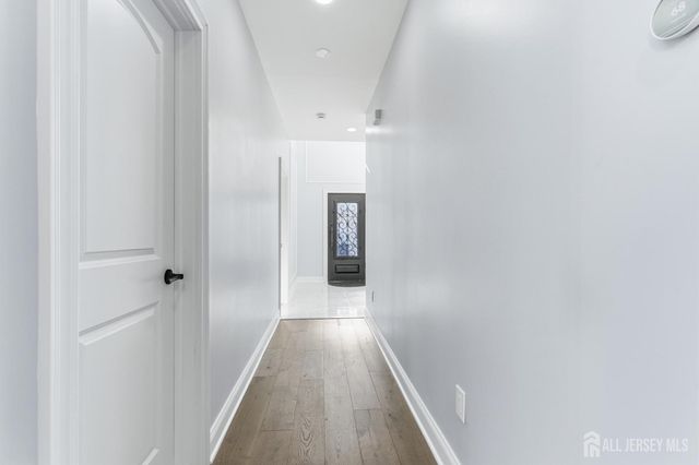 4 Hemlock Drive, Edison, NJ 08820