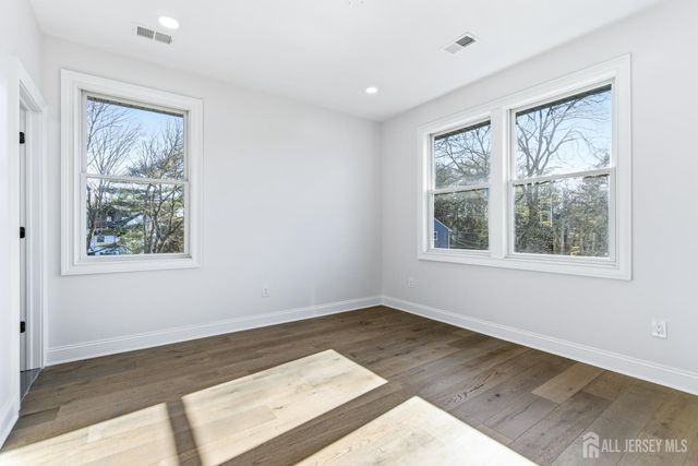 4 Hemlock Drive, Edison, NJ 08820