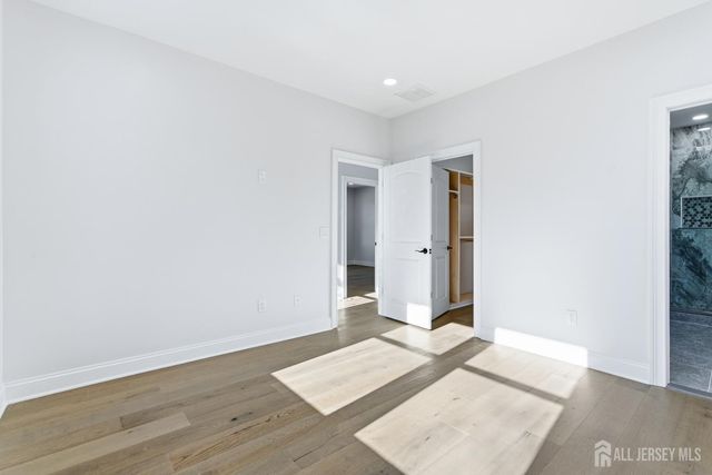 4 Hemlock Drive, Edison, NJ 08820