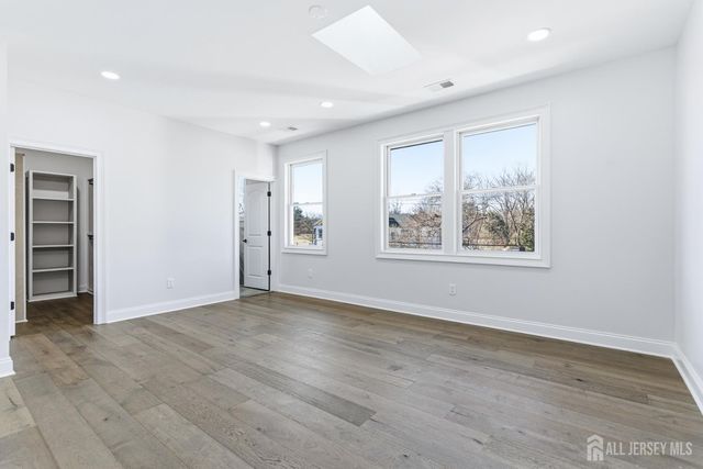 4 Hemlock Drive, Edison, NJ 08820