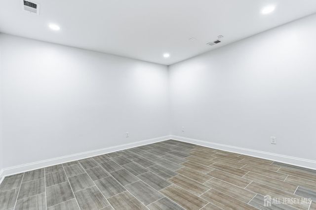 4 Hemlock Drive, Edison, NJ 08820