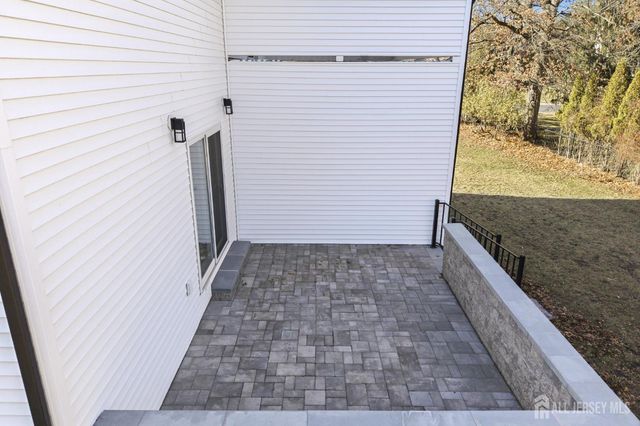 4 Hemlock Drive, Edison, NJ 08820