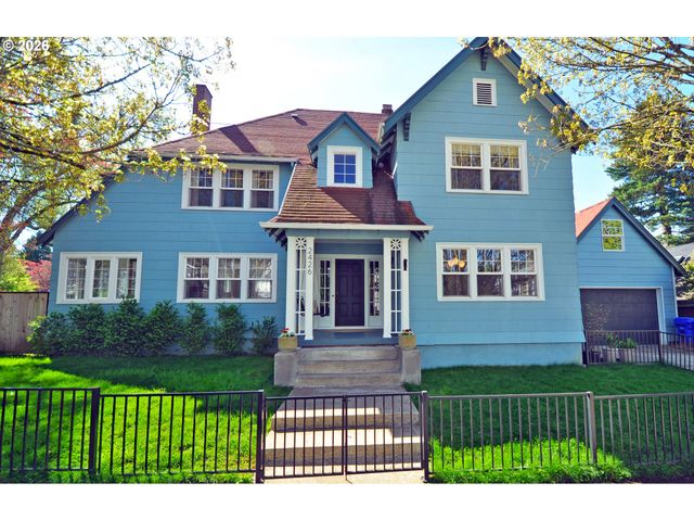 2426 Se MARKET St, Portland, OR 97214