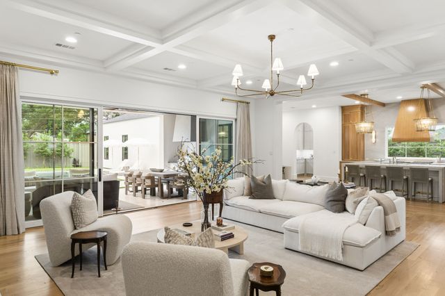 6815 Pemberton Drive, Dallas, TX 75230