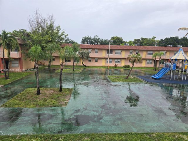 101 NE 41st St E85, Oakland Park, FL 33334