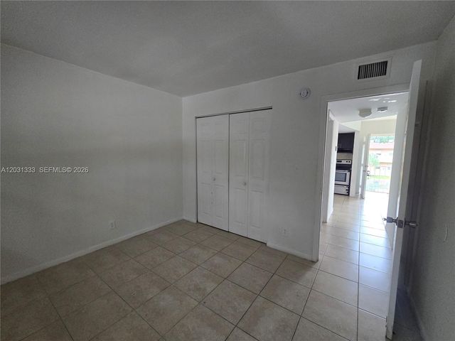 101 NE 41st St E85, Oakland Park, FL 33334