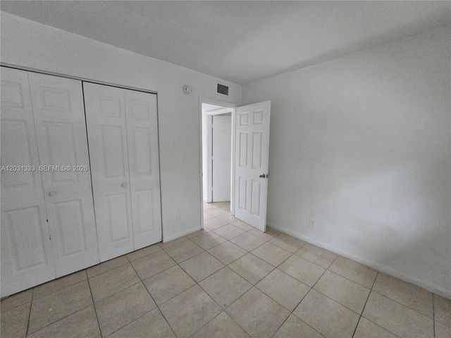 101 NE 41st St E85, Oakland Park, FL 33334