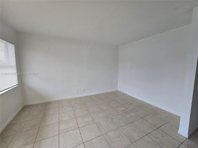 101 NE 41st St E85, Oakland Park, FL 33334