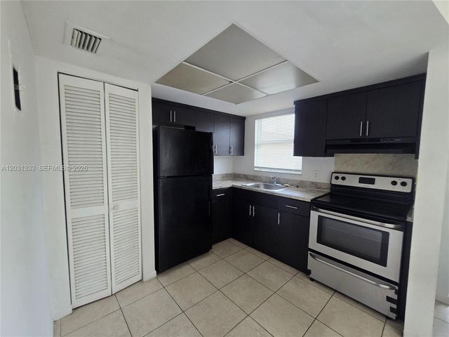 101 NE 41st St E85, Oakland Park, FL 33334