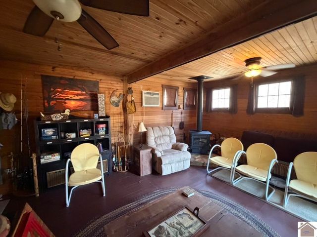 72 PORT LANE, Gilbertsville, KY 42044