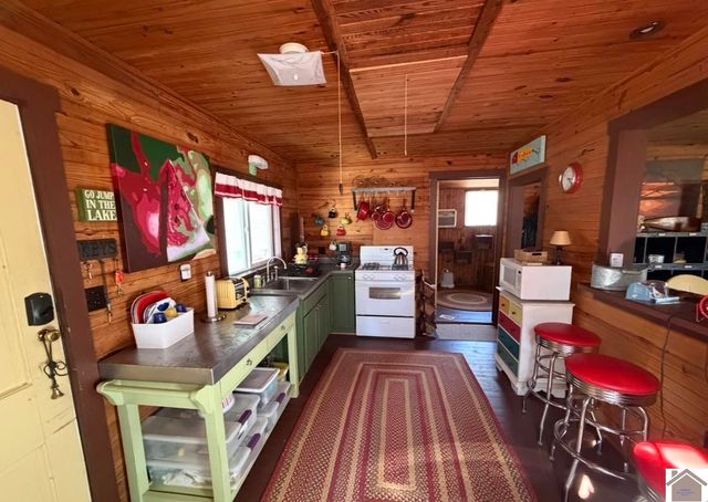 72 PORT LANE, Gilbertsville, KY 42044