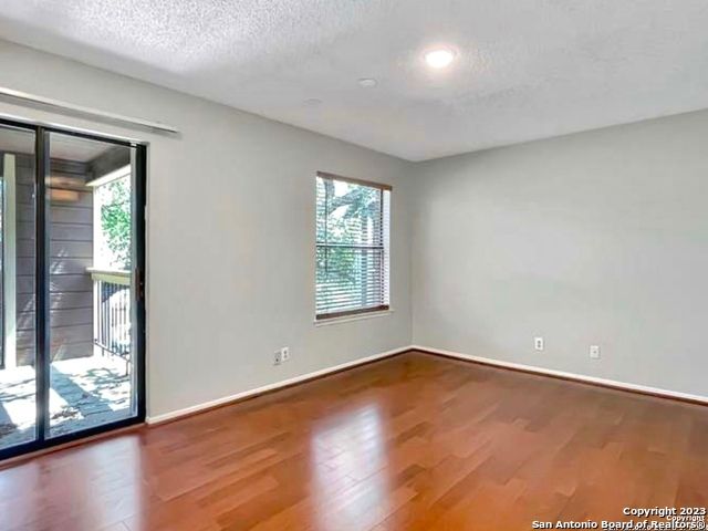11520 Huebner Rd Apt 107, San Antonio, TX 78230