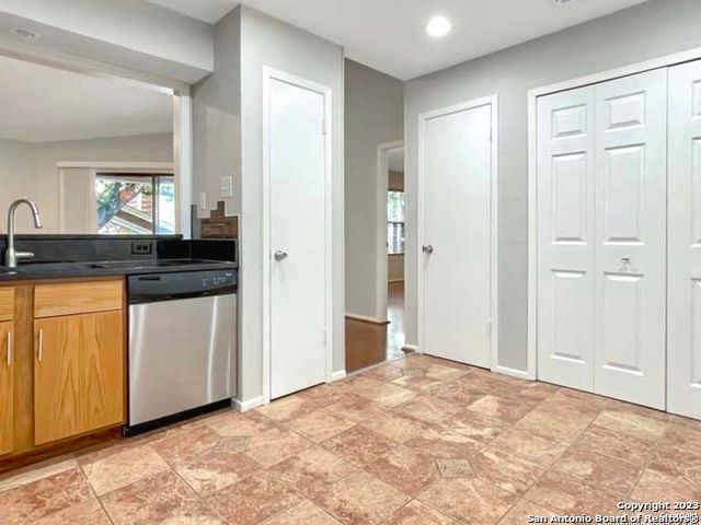 11520 Huebner Rd Apt 107, San Antonio, TX 78230