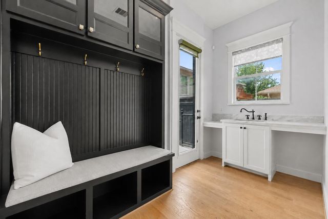 301 Cordell Street, Houston, TX 77009