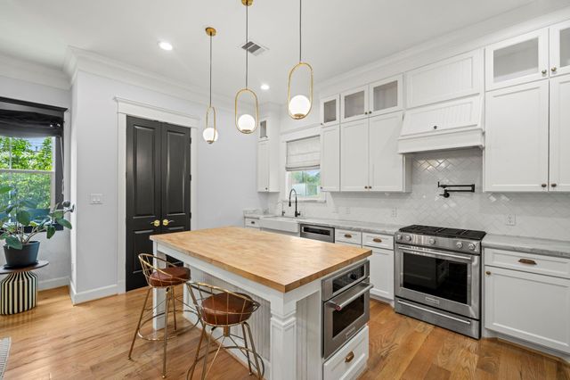 301 Cordell Street, Houston, TX 77009