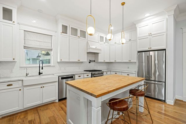 301 Cordell Street, Houston, TX 77009
