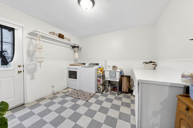 3146 Old Greenbrier Pike, Greenbrier, TN 37073