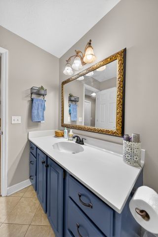 3146 Old Greenbrier Pike, Greenbrier, TN 37073