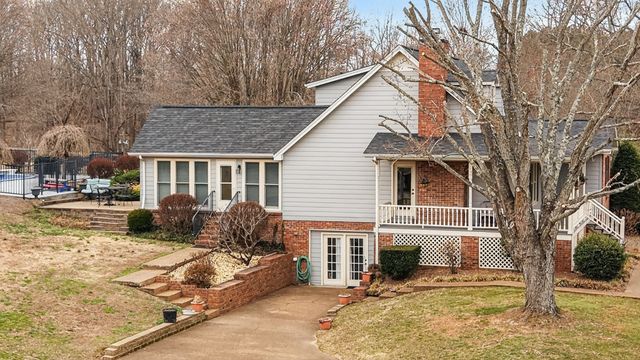 3146 Old Greenbrier Pike, Greenbrier, TN 37073