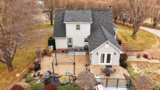 3146 Old Greenbrier Pike, Greenbrier, TN 37073