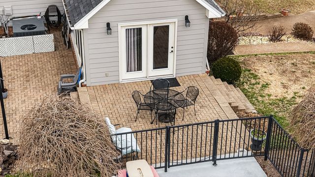 3146 Old Greenbrier Pike, Greenbrier, TN 37073