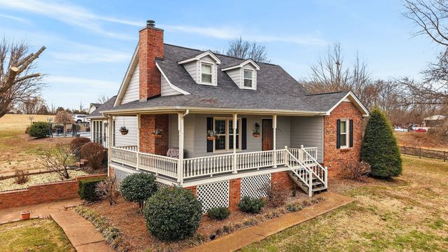 3146 Old Greenbrier Pike, Greenbrier, TN 37073