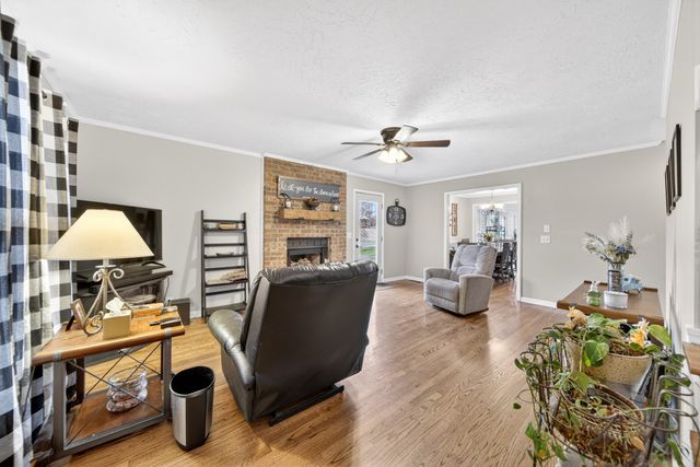 3146 Old Greenbrier Pike, Greenbrier, TN 37073