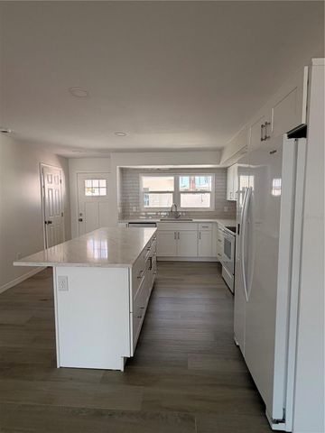 716 BAYWAY BOULEVARD 6, Clearwater Beach, FL 33767
