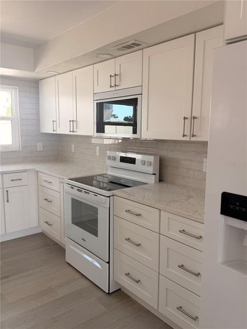 716 BAYWAY BOULEVARD 6, Clearwater Beach, FL 33767