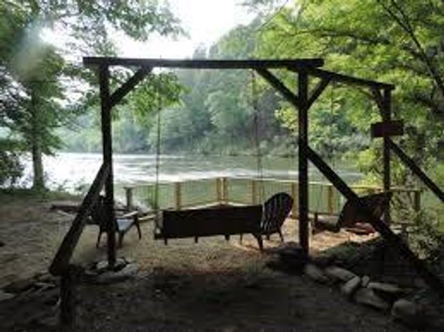 2075 Parody Circle, Ellijay, GA 30540