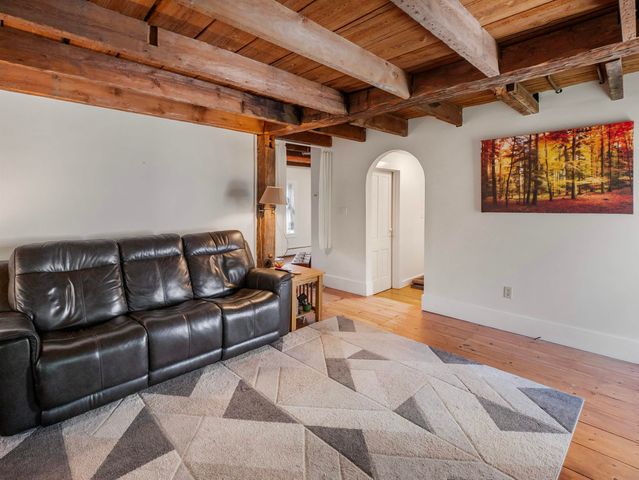 1326 Curtis Hollow Road, Woodstock, VT 05091