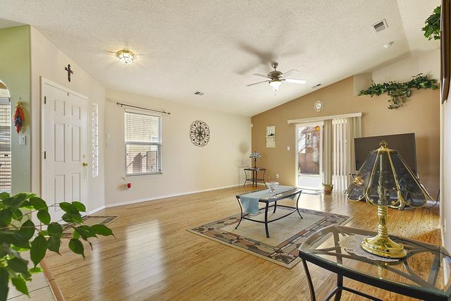 804 Mirasol Court NW, Albuquerque, NM 87120