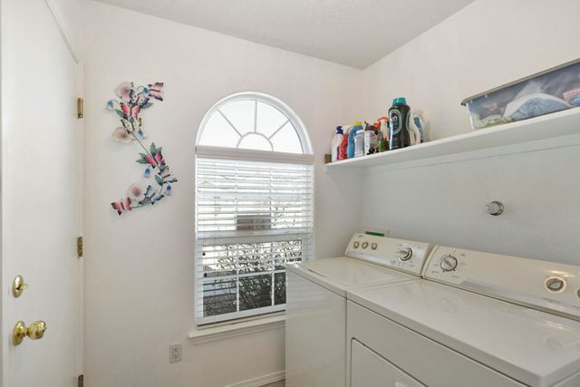 804 Mirasol Court NW, Albuquerque, NM 87120