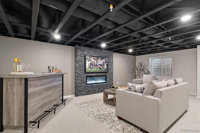 166 Jotham Avenue, Auburn Hills, MI 48326