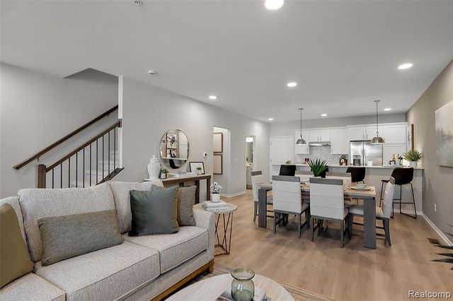 166 Jotham Avenue, Auburn Hills, MI 48326