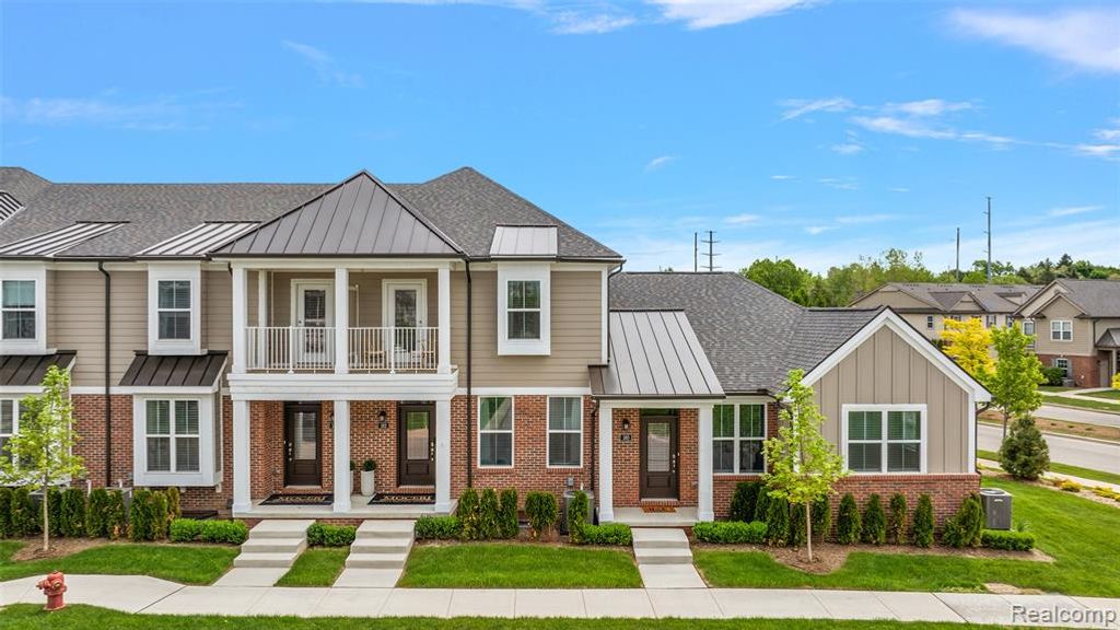 166 Jotham Avenue, Auburn Hills, MI 48326