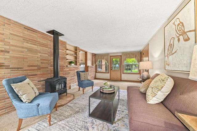 1865 Lone Oak CIRCLE W, Brookfield, WI 53045